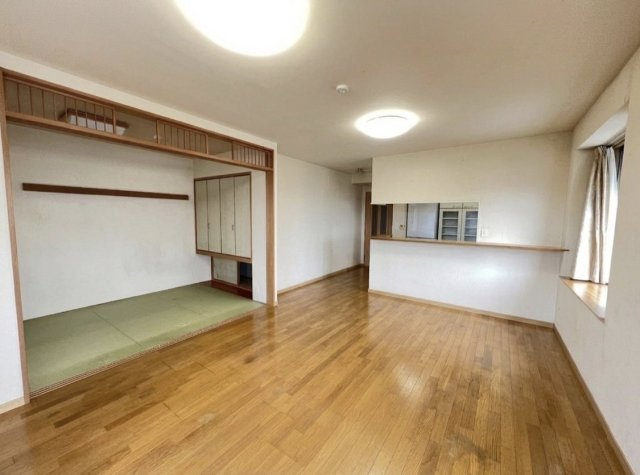 サンリヤン木町（A-9）の居間・リビング