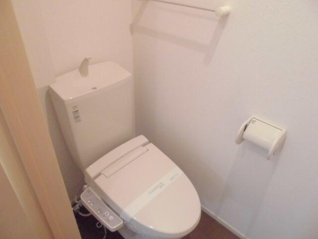町田市金井ヶ丘４丁目のアパートのトイレ