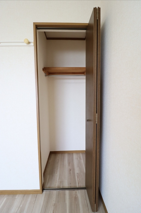パセオ西府　弐番館の収納