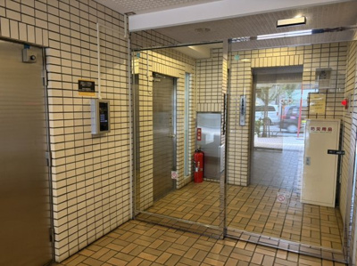 【エントランス】