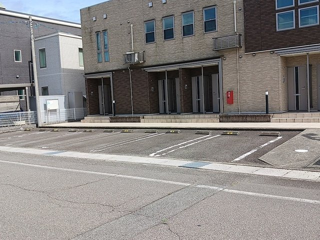 ベル・アンジュの駐車場