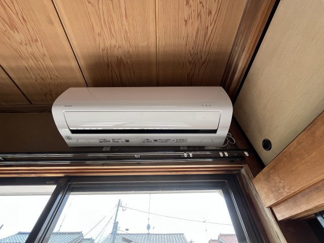間々田2450戸建ての設備|2階和室エアコン