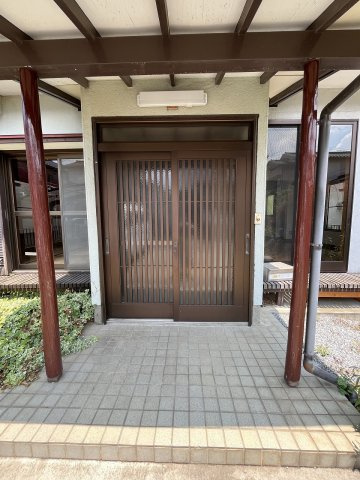 間々田2450戸建てのエントランス