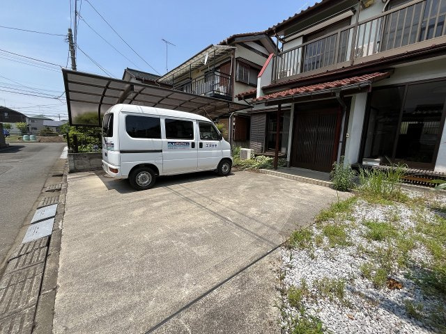 間々田2450戸建ての駐車場