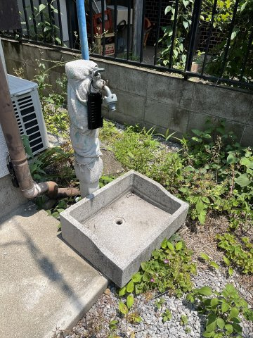 間々田2450戸建ての庭|外水道