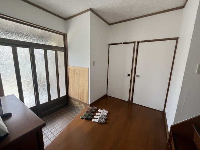 小山市乙女一丁目戸建ての玄関