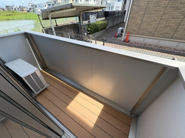 グランクレール西二見のバルコニー