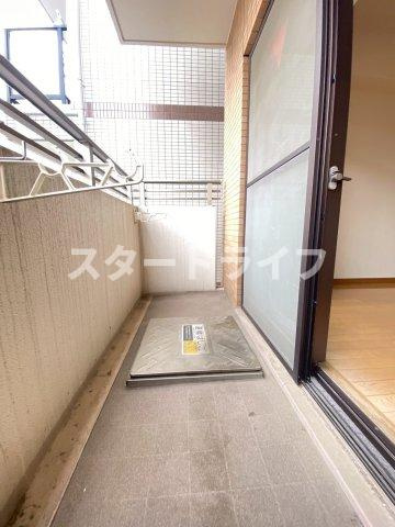 大阪市東淀川区淡路５丁目の賃貸マンションのバルコニー