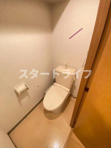 大阪市東淀川区淡路５丁目の賃貸マンションのトイレ