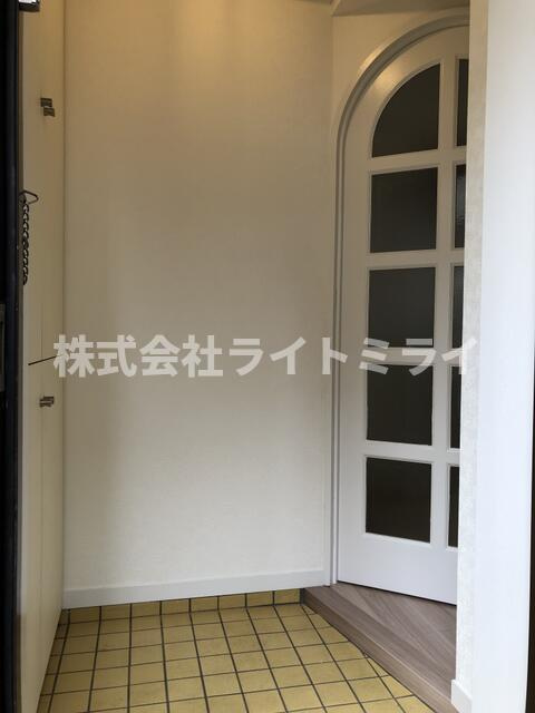 メゾネット四谷の内装| 