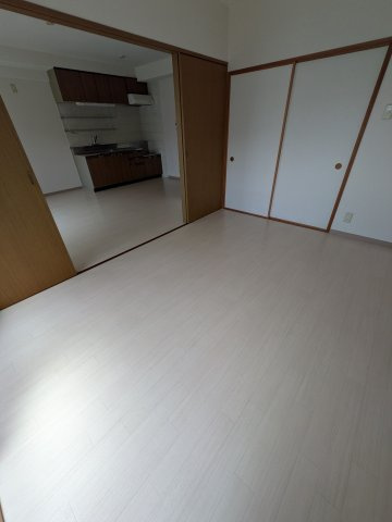 ラフィーネ港北Ⅱの居間・リビング