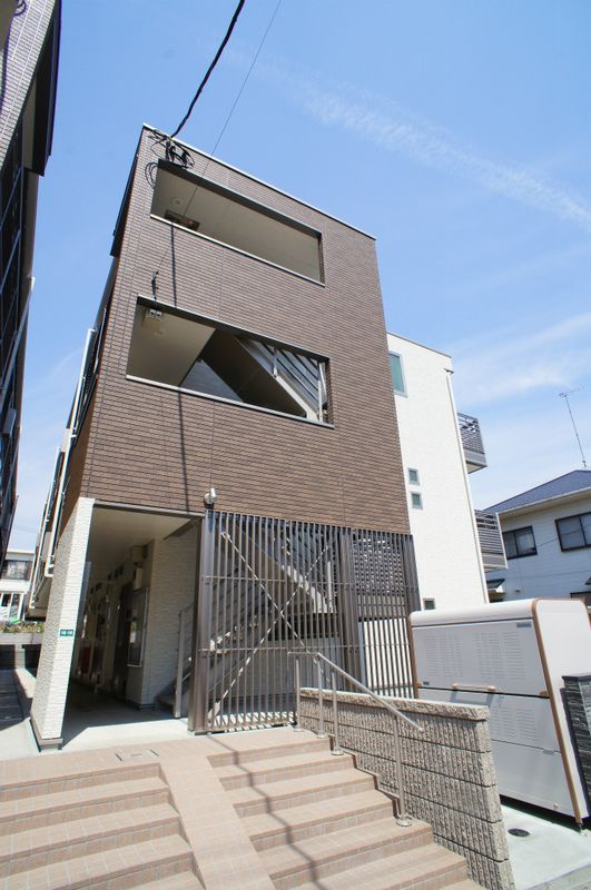 アスティオのエントランス