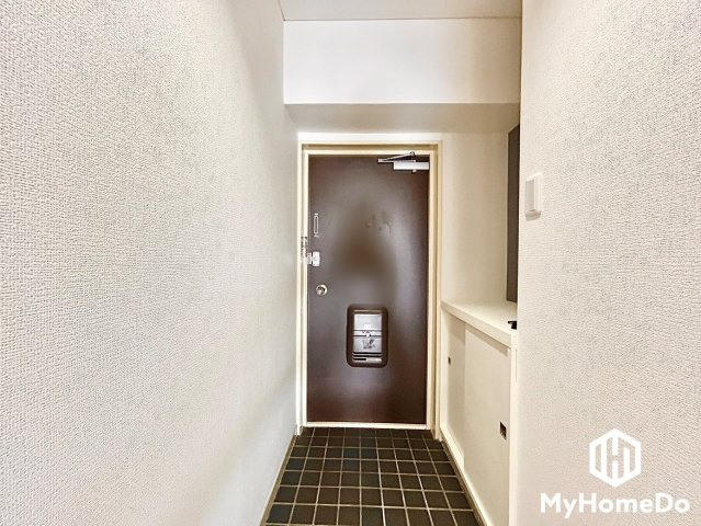 寿ゞやマンション大曽根の玄関|シューズボックスがありスッキリお使い頂ける玄関。