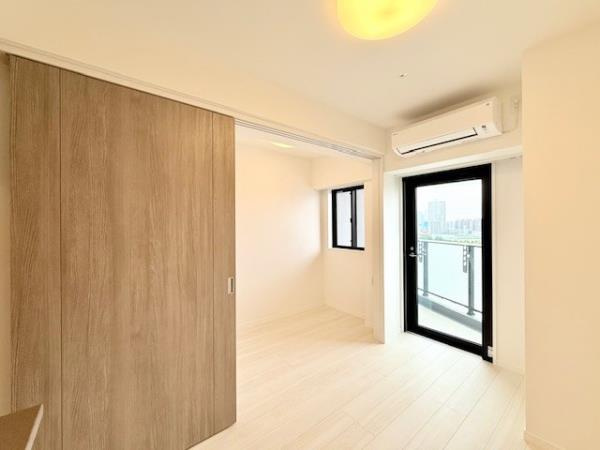 アジールコート町屋の居間・リビング|こちらの居間で趣味の時間をお楽しみください