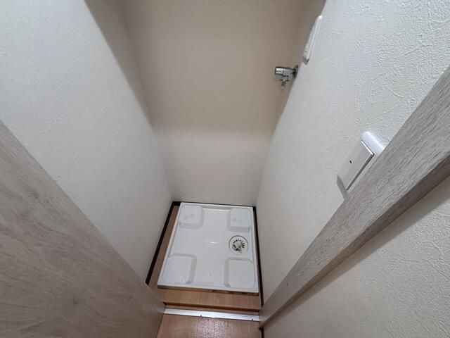 レジデンス西堀の玄関