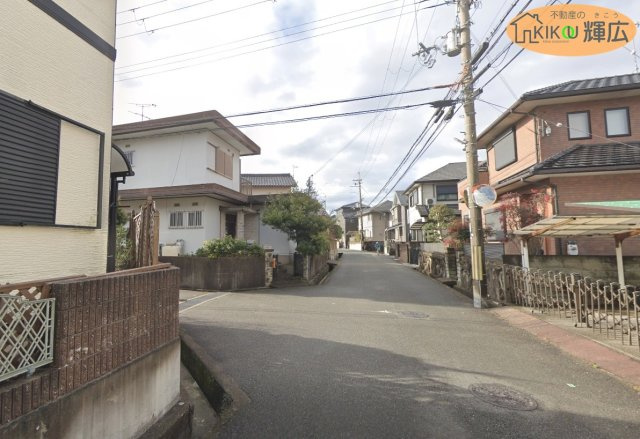 加古川市山手2丁目　土地の前面道路含む現地写真