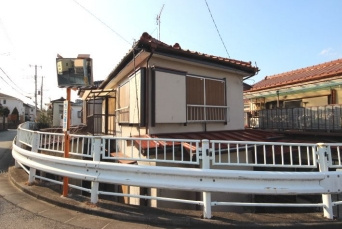 油平戸建の外観