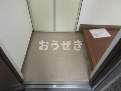 サンクレージュ横浜の玄関