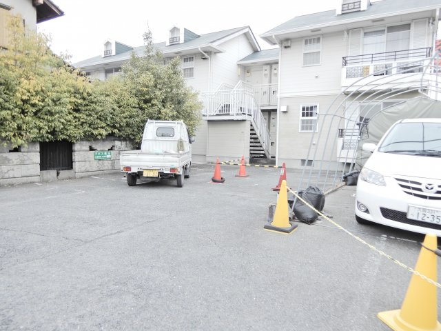 奥田ハイツの駐車場