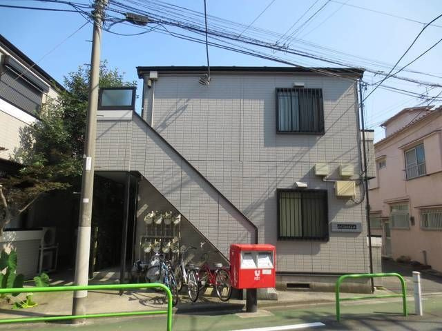 メイプルハウス　Ａ棟のエントランス