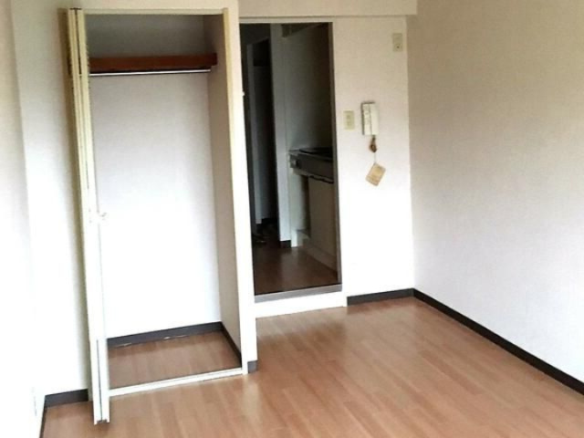 ジョイフル中山三番館　２０７号室の収納