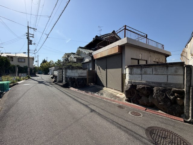 寝屋川市打上新町の前面道路含む現地写真