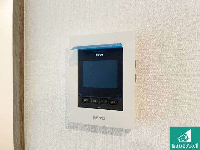 29日(土)30日(日)現地ご見学可能！　伊丹市荻野　新築一戸建ての防犯設備|カラーモニターインターホン！声だけでなく来訪者の姿や顔がモニターで確認できるので、小さなお子様がいらっしゃるご家庭でも安心できます！