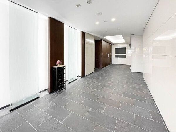 S-RESIDENCE葵Ⅱのロビー