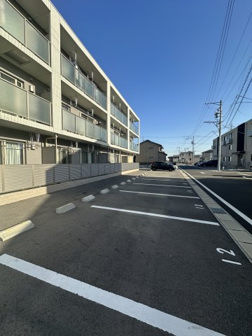 リアン シュシュの駐車場