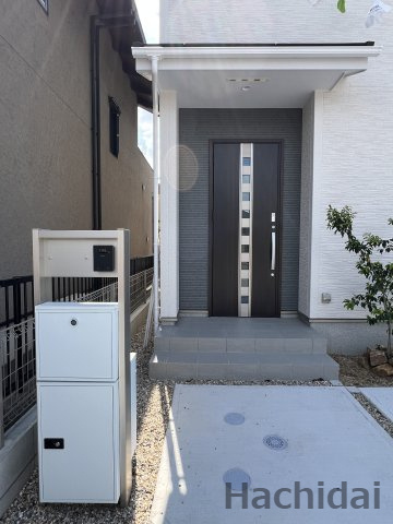 碧南市松江町6丁目1期　新築戸建＜5号棟＞のエントランス