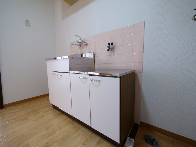 ロイヤル神田のキッチン|※写真は別の部屋のものです。