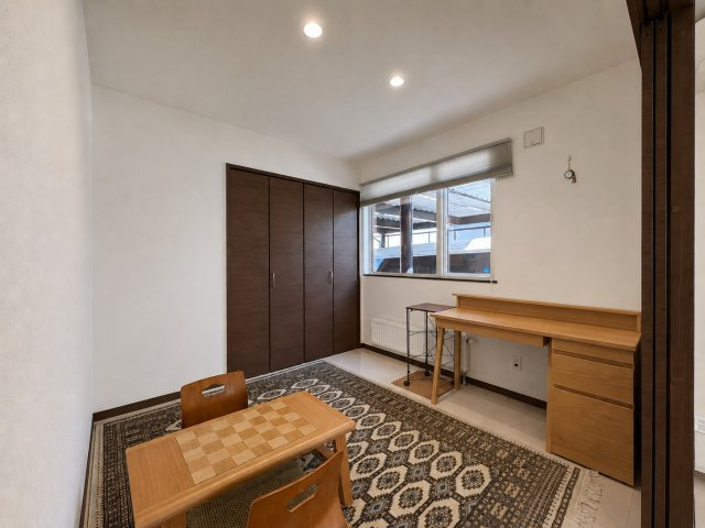 花川南10条3丁目　一戸建ての洋室|1階