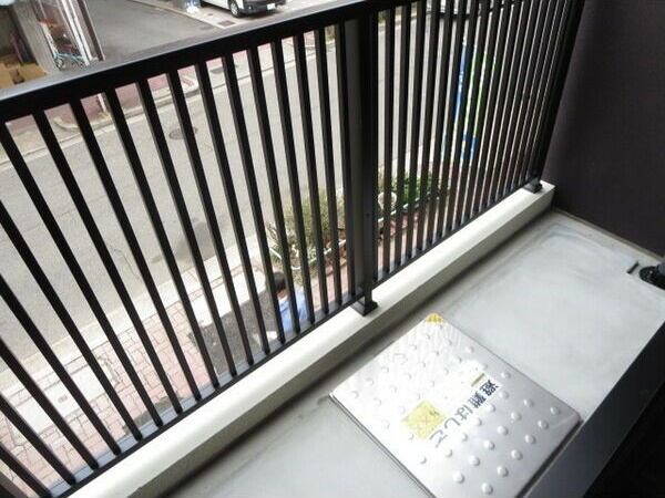 パークレジデンス丸の内駅前のバルコニー
