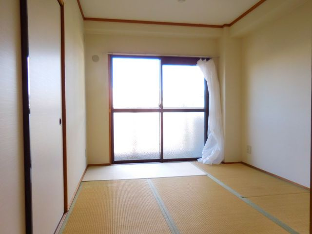 ブリーザ秋月の和室