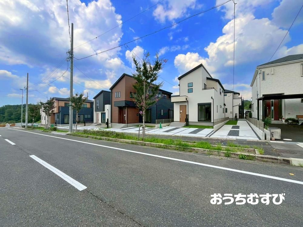 守山区上志段味3期(全13棟)の前面道路含む現地写真