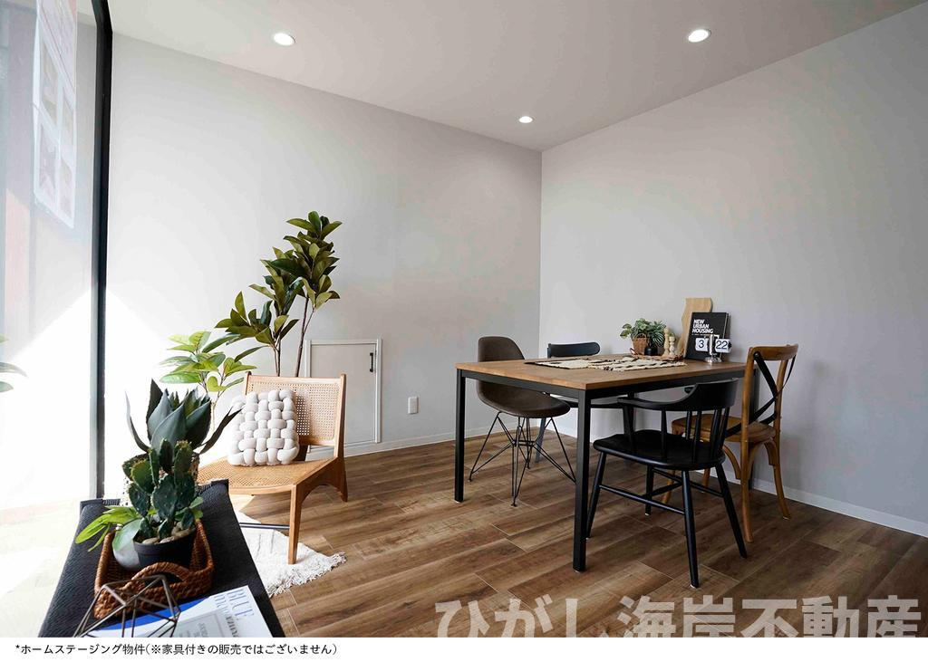 藤沢市片瀬三丁目　中古戸建の洋室|新規リフォーム完了！　事務所