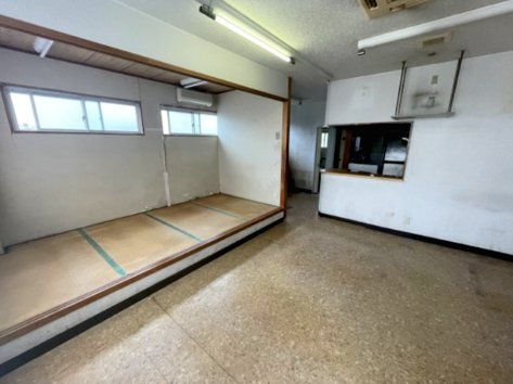 高島市今津町中沼1丁目中古店舗の内装|1F客席