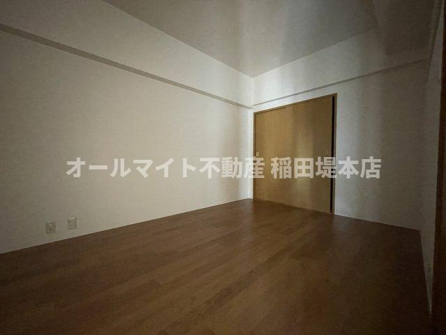 川崎市多摩区菅６丁目の賃貸マンションの居間・リビング