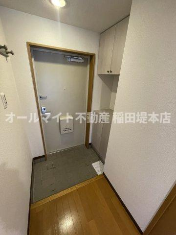 川崎市多摩区菅６丁目の賃貸マンションの玄関