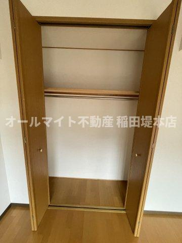 川崎市多摩区菅６丁目の賃貸マンションの収納