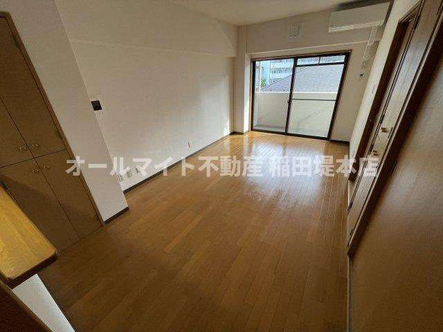 川崎市多摩区菅６丁目の賃貸マンションの居間・リビング