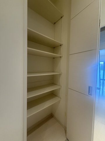 スラントウォールズの収納