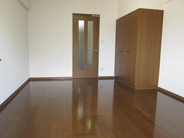 小坂マンションの洋室