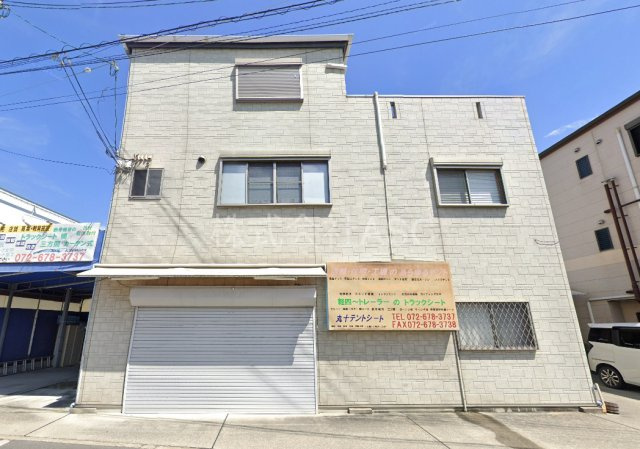 高槻市唐崎北2丁目貸店舗付き戸建ての外観