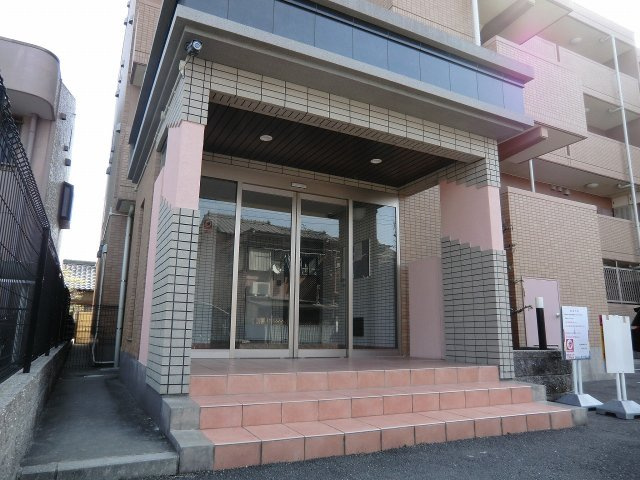 コースマスＹ．Ｍのエントランス
