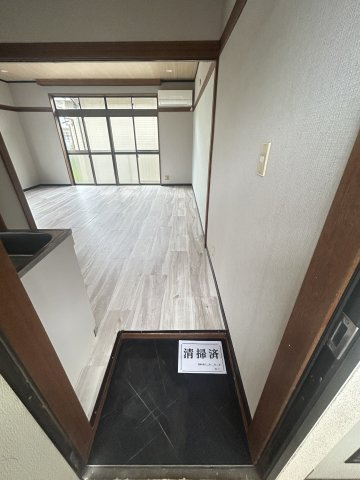 メゾンエクセＫの玄関