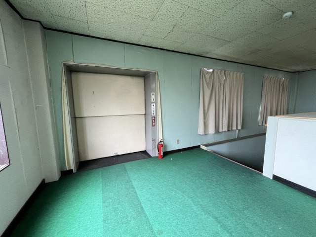 恵那市　店舗・事務所のその他|１Fと２Fでのリフト利用可能