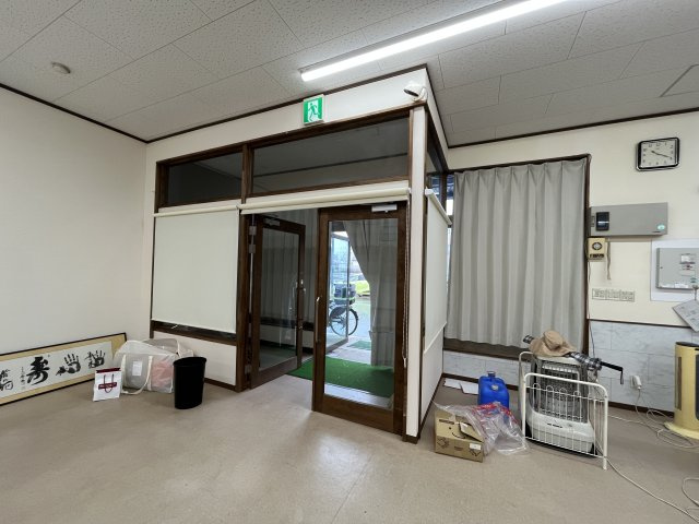 恵那市　店舗・事務所の玄関