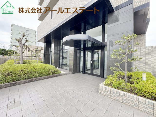 エンブレイス姫路下寺町　　JR「京口駅」徒歩6分の玄関