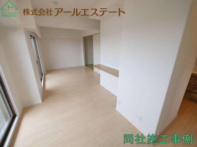 エンブレイス姫路下寺町　　JR「京口駅」徒歩6分の居間・リビング|同社施工事例